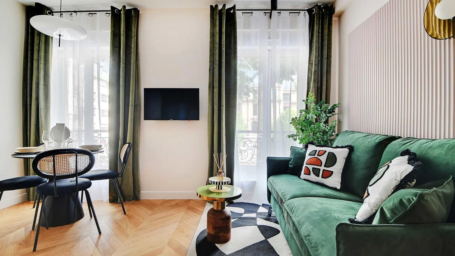 Entire Apartment Near The Eiffel Tower Paris