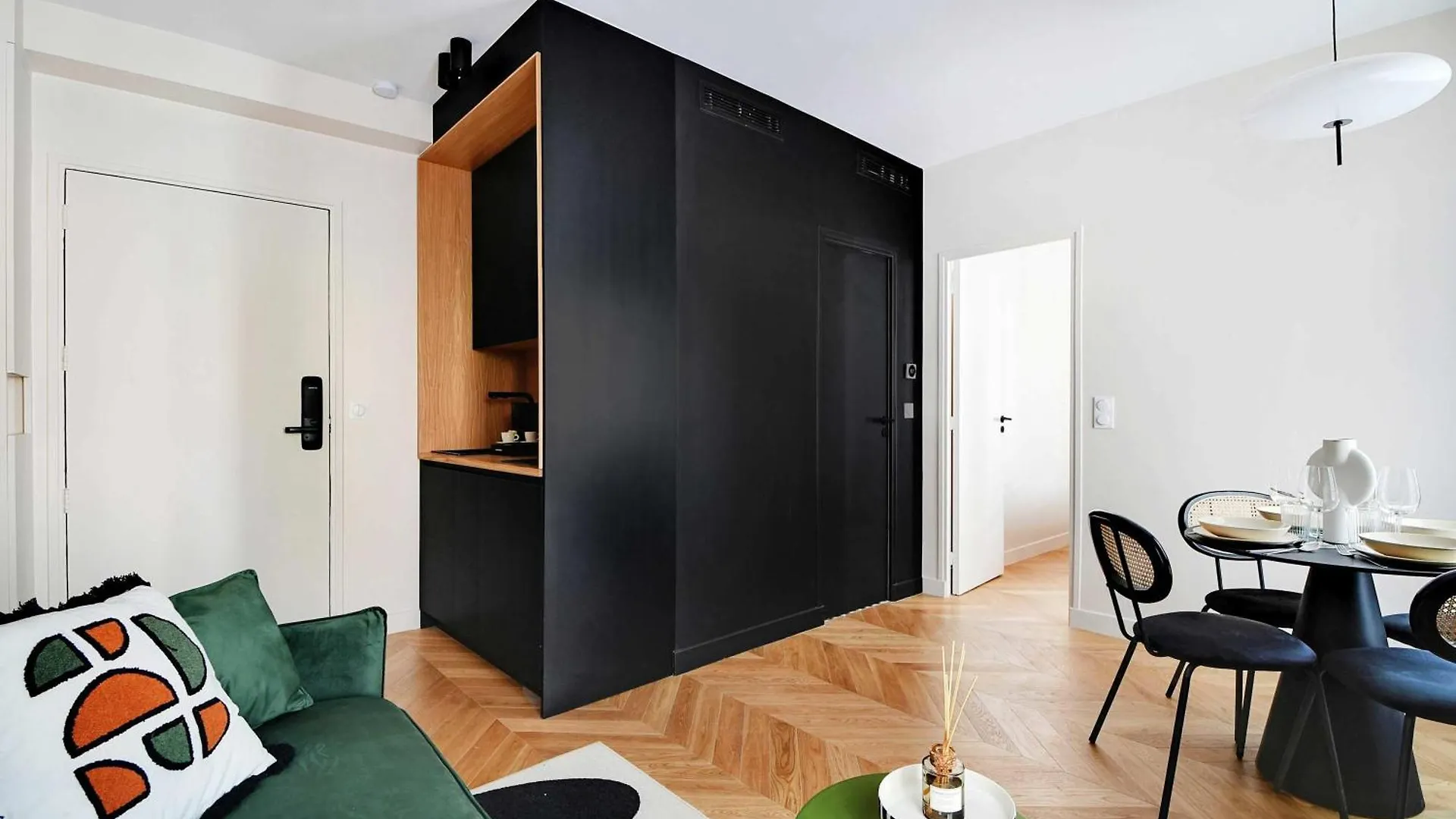 Entire Apartment Near The Eiffel Tower Paris