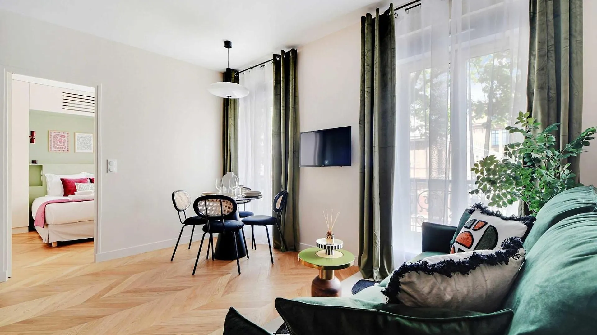 Entire Apartment Near The Eiffel Tower Paris